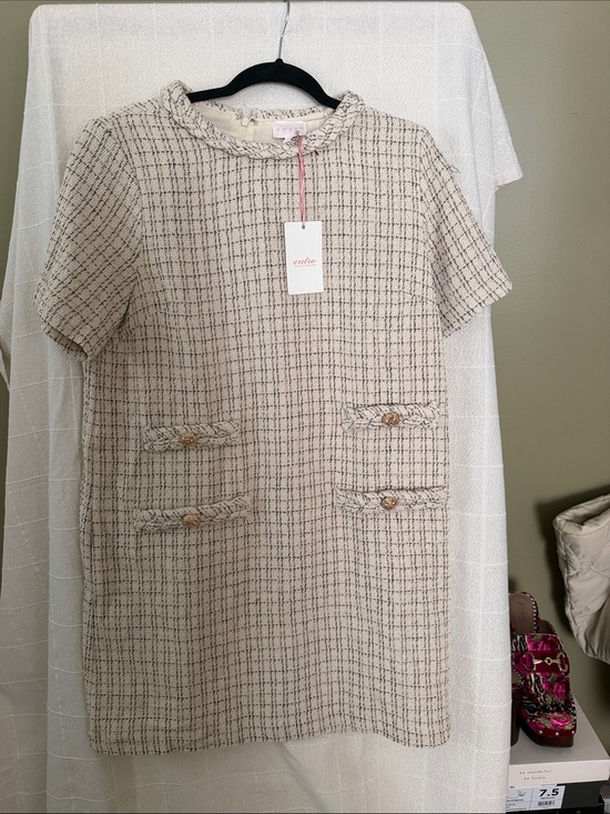 entro Dresses & Skirts - entro Cream Tweed Mini Dress